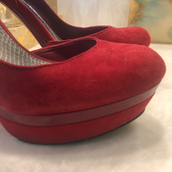 Red suede shoes with rhinestone heels, Sz 7 - Picture 8 of 15